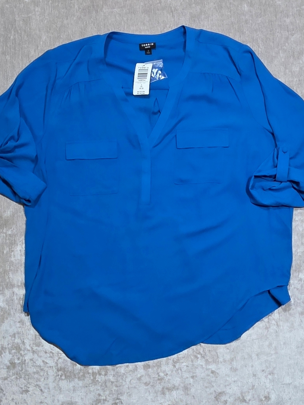 torrid Electric Blue V-Neck Roll Tab Sleeve Blouse - Picture 7 of 10